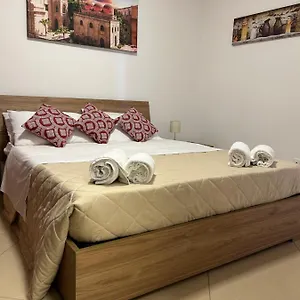 Vicolo Appalto , Palermo Italia