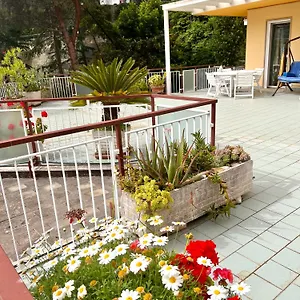 Free Parking And Air Conditioner , Sanremo Italia