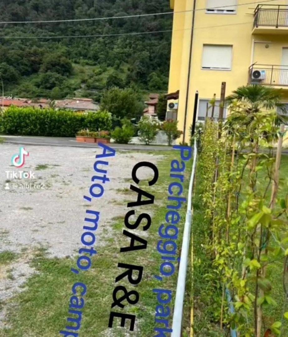 Villa Casa R&E Valbrona 0*,  Italia